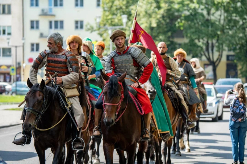 Конная дружина Александра Невского «Александрова дорога» прибыла в Великий Новгород